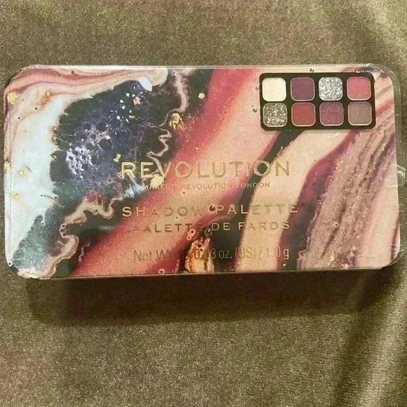 Makeup Revolution forever dynamic‎ allure eyeshadow pallet. New - Picture 1 of 4